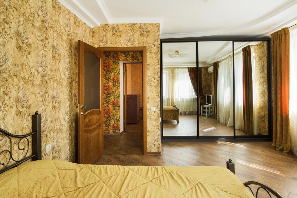 Best Apartments On Deribasovskoy オデッサ エクステリア 写真