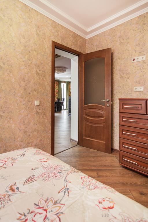 Best Apartments On Deribasovskoy オデッサ エクステリア 写真